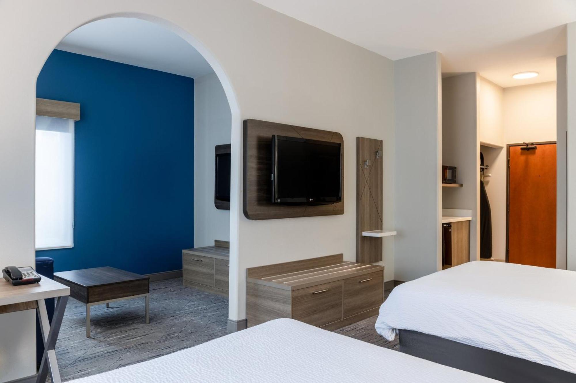 Holiday Inn Express Vancouver North By Ihg Dış mekan fotoğraf