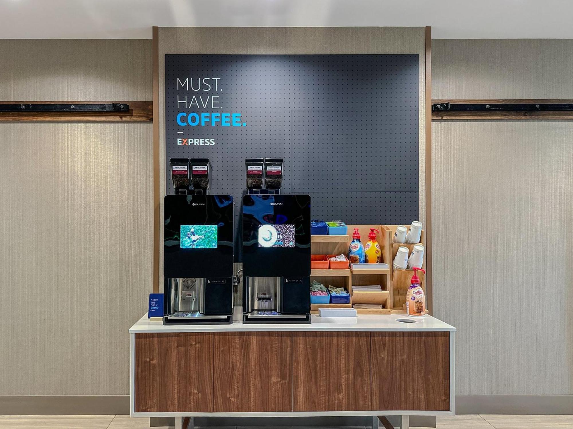 Holiday Inn Express Vancouver North By Ihg Dış mekan fotoğraf